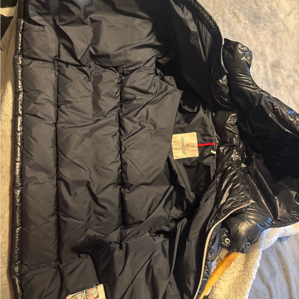 Moncler puffer jacket - Picture 5 of 11